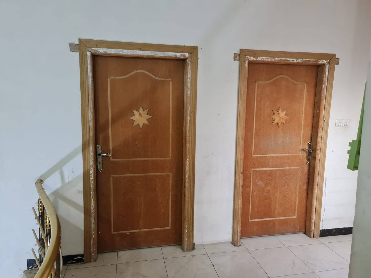 دار للبيع
بناء حديث
طابو صرف
الموقع// حله حي المعلمين 
المساحه//200م.    10.20
المحتويات//
الطابق الاول// استقبال ومطبخ وغرفة نوم 2 وهول 
ومجمع صحيات وكراج وحديقة 

الطابق الثاني // 2 غرف نوم وهول ومجمع صحيات وسطح

الدار بناء حديث موقع مميز
___________________
للاستفسار اكثر الاتصال
________________
***********
***********
