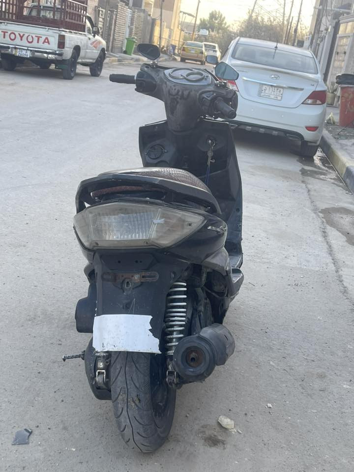 دراجه سكنس فحل.  للبيع. السعر 325. او مراوس.    بماكس عدله.    مكاني بغداد الثعالبه. دراجه كوم حديد بيع  تشتغل. هندر. واحد.  كهرباء كله شغاله فقط العداد  طافي ***********
