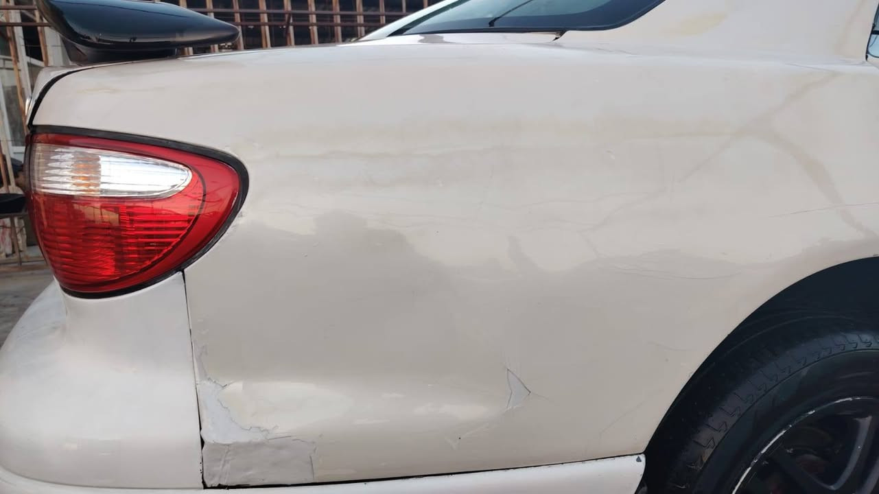 السلام عليكم
مازدا موديل ٢٠٠٠ رقم اربيل دولي 

محرك ٦ سلندر ٢٥٠٠ كير اوتماتيك كير ومكينة مكفولات

كهربائيات كلهة شغالة نضافة كدام عينك بلصور بيهة ضربة بسيطة بالجامرلغ الخلفي صدر نص عمر  سنوية لغاية ٢٠٣٠

ترايهة يخبل السعر ٤٥ وبيهة مجال بسيط مكان السيارة كركوك للاستفسار رقم صاحب السيارة ***********
