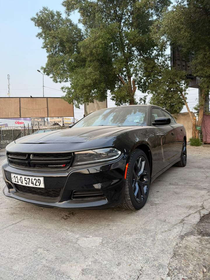 السلام عليكم
جارجر موديل 2023 SXT 
شاشه جبيره كار بلي 
حساسات وكامره وتشغيل عن بعد 
 ومواصفات الsxt الباقيه معروفه
ماشيه 30 الف. سياره جديده 
‏صور الحادث بل منشور  وهنا صار بيه صبغ جاملغ وقبغ الجنطه  
ول سونار بل منشور 

، السعر ٢٣٥ قفل 🔒 
مكان الكرخ 
0770 703 6060
