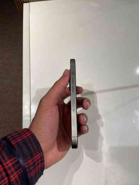 يالله. 
ايفون. 15 برو فقط فقط برو بلادي جهاز عده البطاريه مبدله اصليه. وكاله.ماستر. 

ذاكره. 128. 

بطاريه. 100 

نموذج. M. ماستر عربي شرق اوسط. 

نضافته. مليار. شخط واحد مابي مال جناي الجهاز. 

للبيع او مراوس. 

السعر. 800. الف. وبي مجال. 

عنواني. فلوجه شارع الاطباء القيصريه الثانيه مركز سمارت فون 

للأستفسار. ***********.
