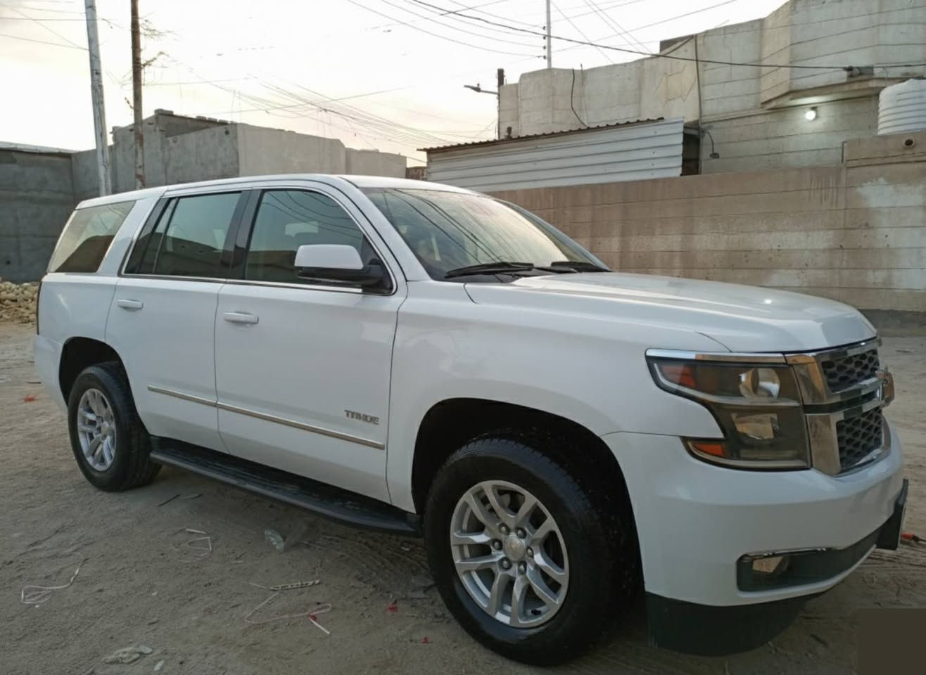 تاهـو 2018 اصـل رقم بغداد سيارة جاهزة مكينة وكير وحدادة وتخم تاير فول مواصفات عدا الفتحة كشنات أمامية خلفية جلد وكهربائي شاشة جبير وقاصة السيارة فيدرالي وارد امريكي حادث جاملق وبنيد والجاملق الخلي بي دحكة ومصبوغ فقط للبيـع او لمراوس السعـر 260$ مكاني البصرة ابو الخصيب ه‍ـ***********
