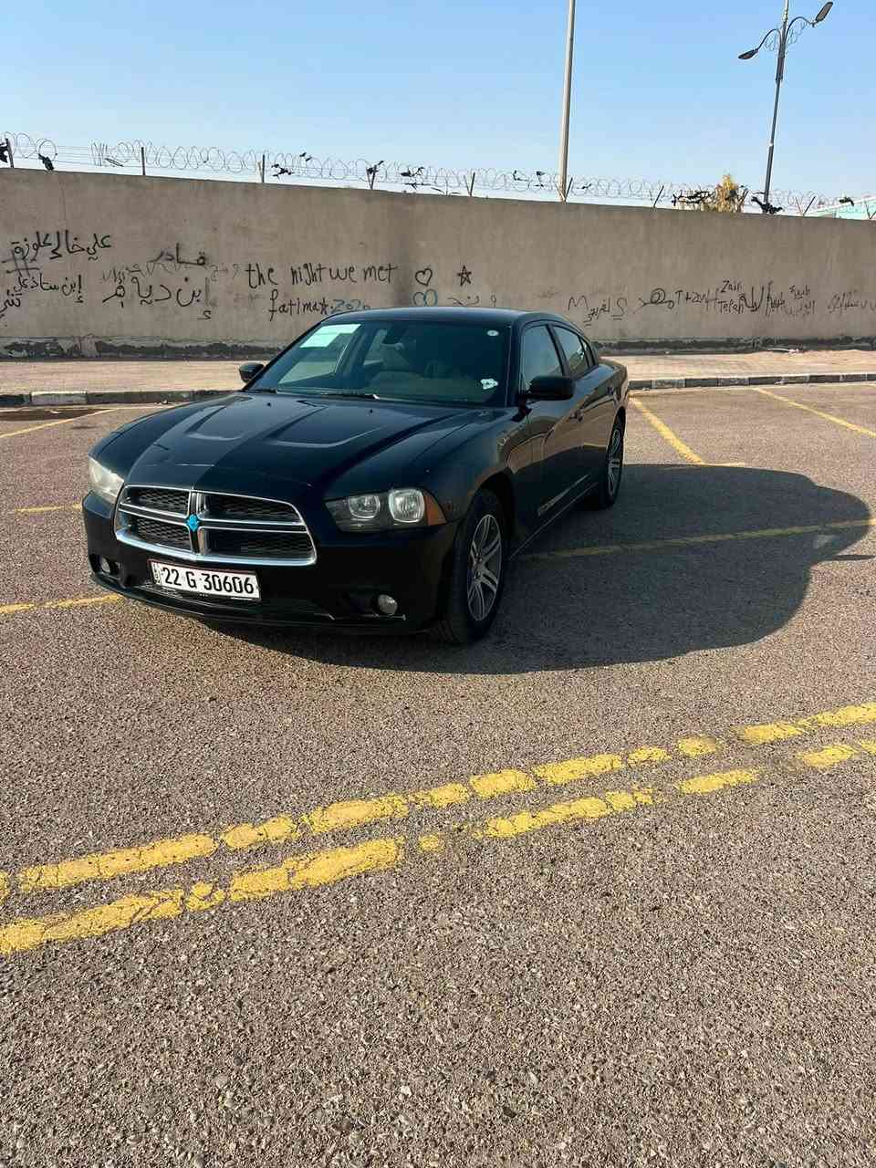جارجر 2012شاشه جبيره كير طياره  رقم اربيل بدون تبديل وبدون صبغ وبدون ضربه فقط باب مقسم وبارد كلش قليل موضح بالمنشور 
مكانهة العماره 
***********

