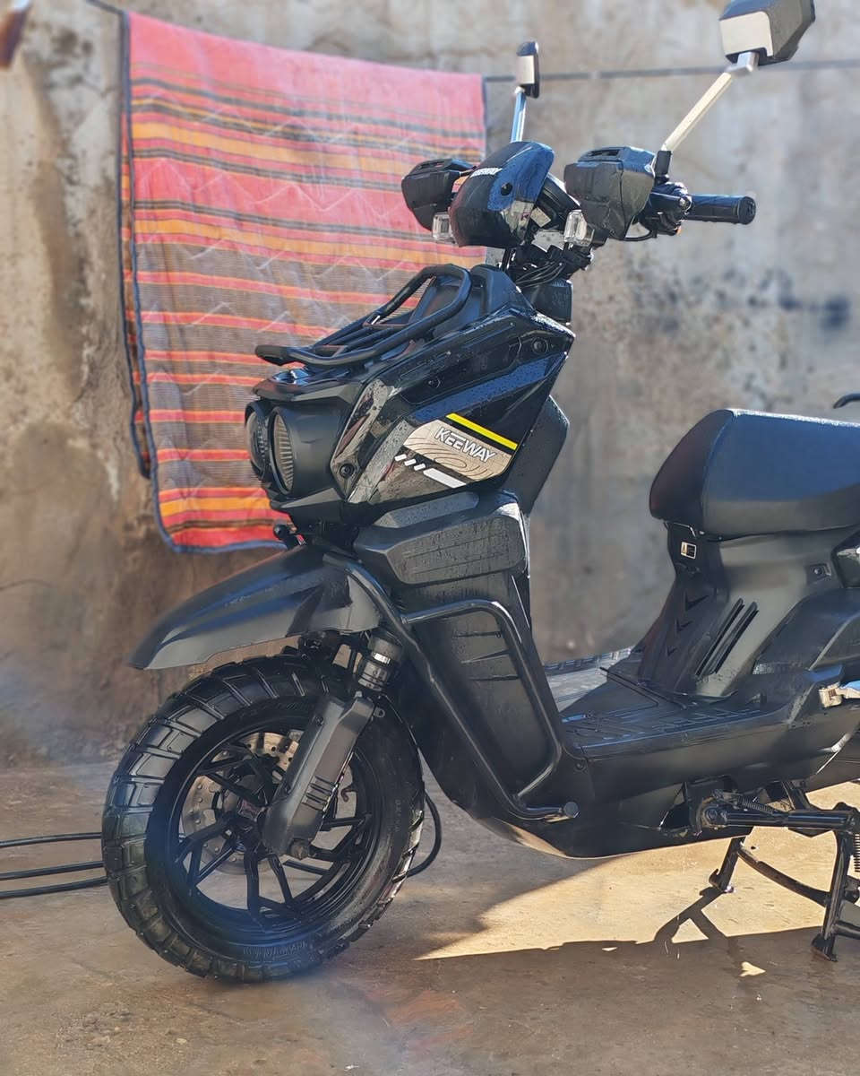 سلام عليكم دراجه اباجي مستخدمه شهرين وصل سعر وضمان من الشركه وضمان مني سعر
٩٠٠ قفل قفل قفل 
سبب البيع محتاج حبايبي اعتذر جوه ال٩٠٠
***********
