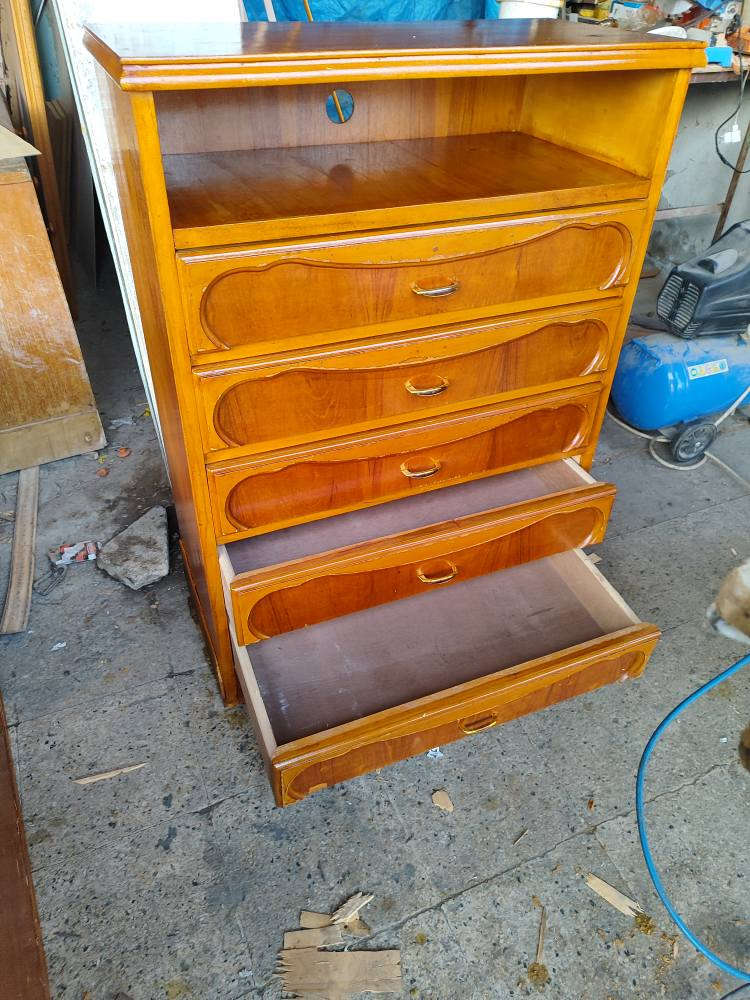 جرارات انضاف السعر 75 الرفاعي 
***********
العرض80 الارتفاع 110 العمق40 موصل, نينوى
