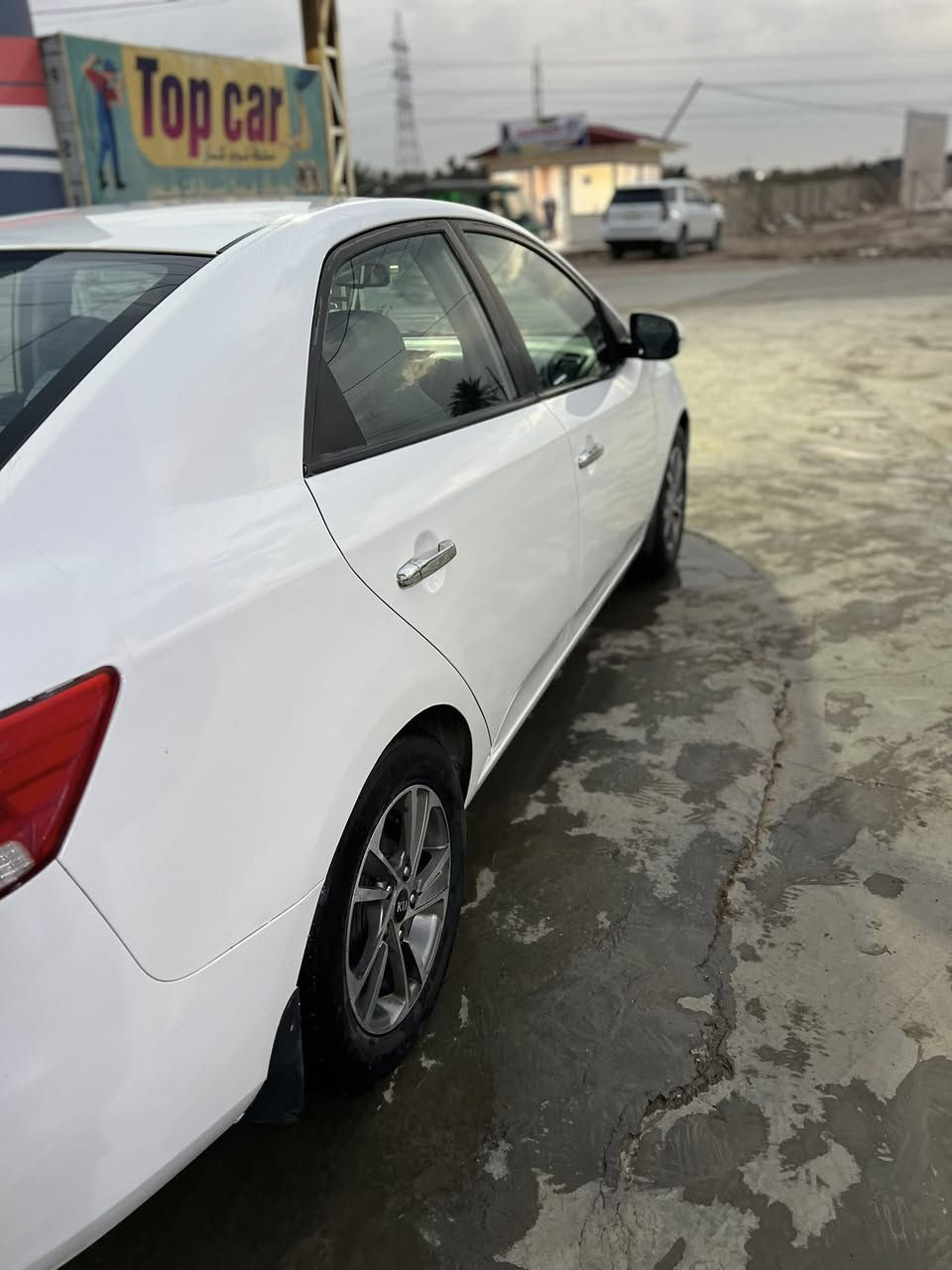 السلام عليكم
للبيع 
سيراتو خليجي ٢٠١١ 
رقم اربيل جديد 
السياره باسمي 
للاستفسار 
***********
