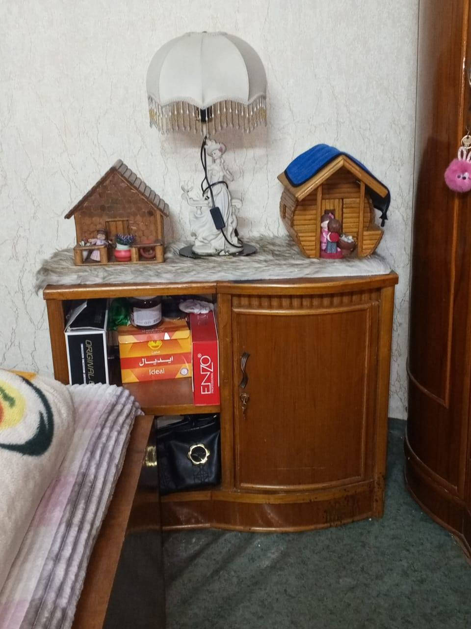 السلام عليكم غرفه تسكام صاج داخل وخارج المكان ورديه سيف سعد السعر واحد وربع ***********
