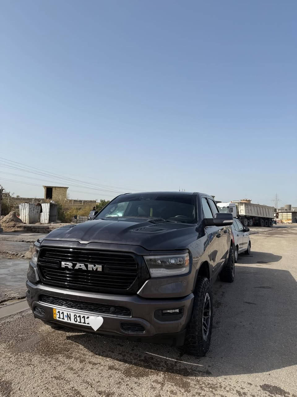 RAM 2022 سبورت 
سياره وارد امريكي داخله فقط بنيد وجاملغ تعديل بالعراق صار بيه حادث صفحه سياره جديده ومابيه نقص 
ماشيه 66 ألف 
سياره كلش حلوه وجديده وبيه نصبه خياليه احله من صور 
مكاني البصره 
***********
