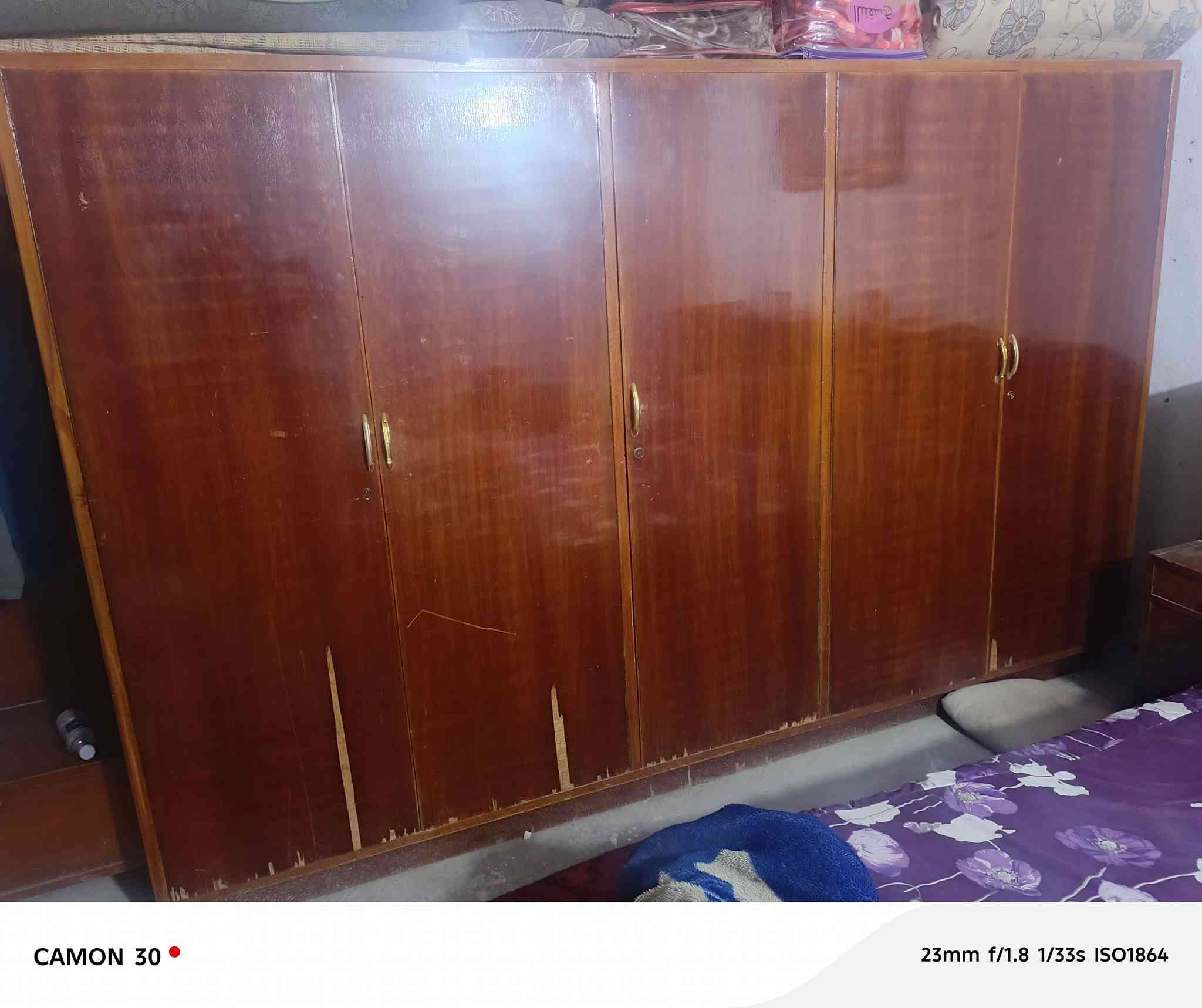 غرفه خمس بيبان صاج تكمه بيه ظرر خفيف سعر ١٥٠ الف  تراث قرب مصوصف رقمي *********** ابو علي
