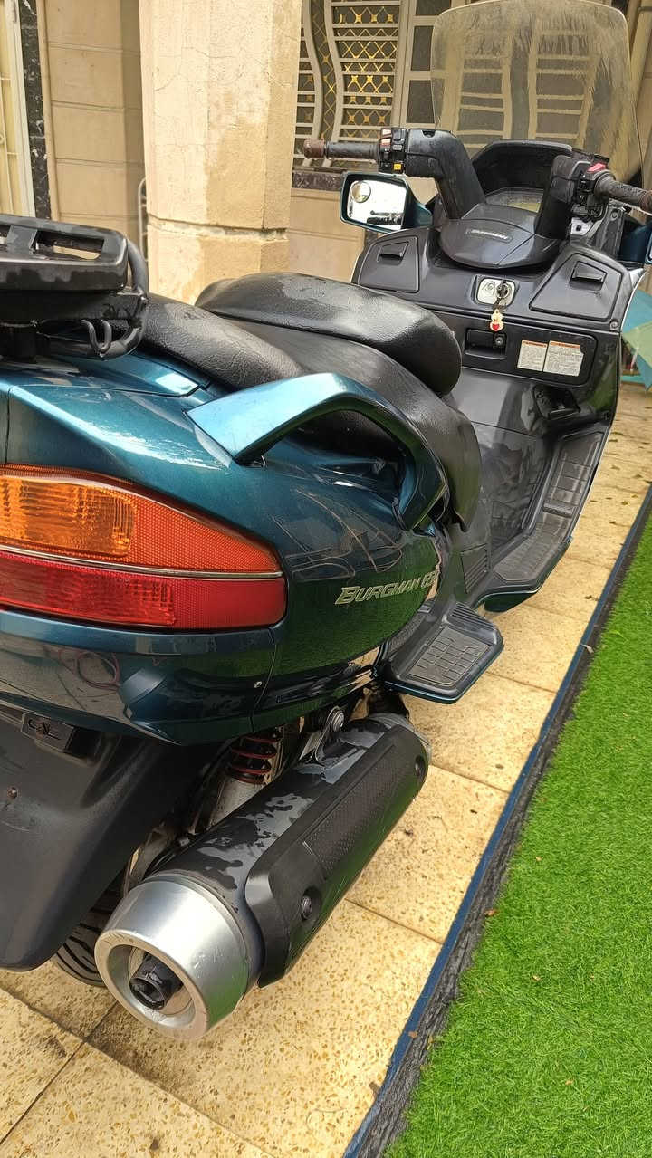 السلام عليكم سكاي ويف 650 برجمان الدراجة نضيفة جدا ماشيه 40 الف تقريبا بلادية مملعوب بيها شرط شلعة ومعدل الدراجة بدون رقم مكاني بغداد البلديات السعر 13 $ ورقة للأستفسار ***********
