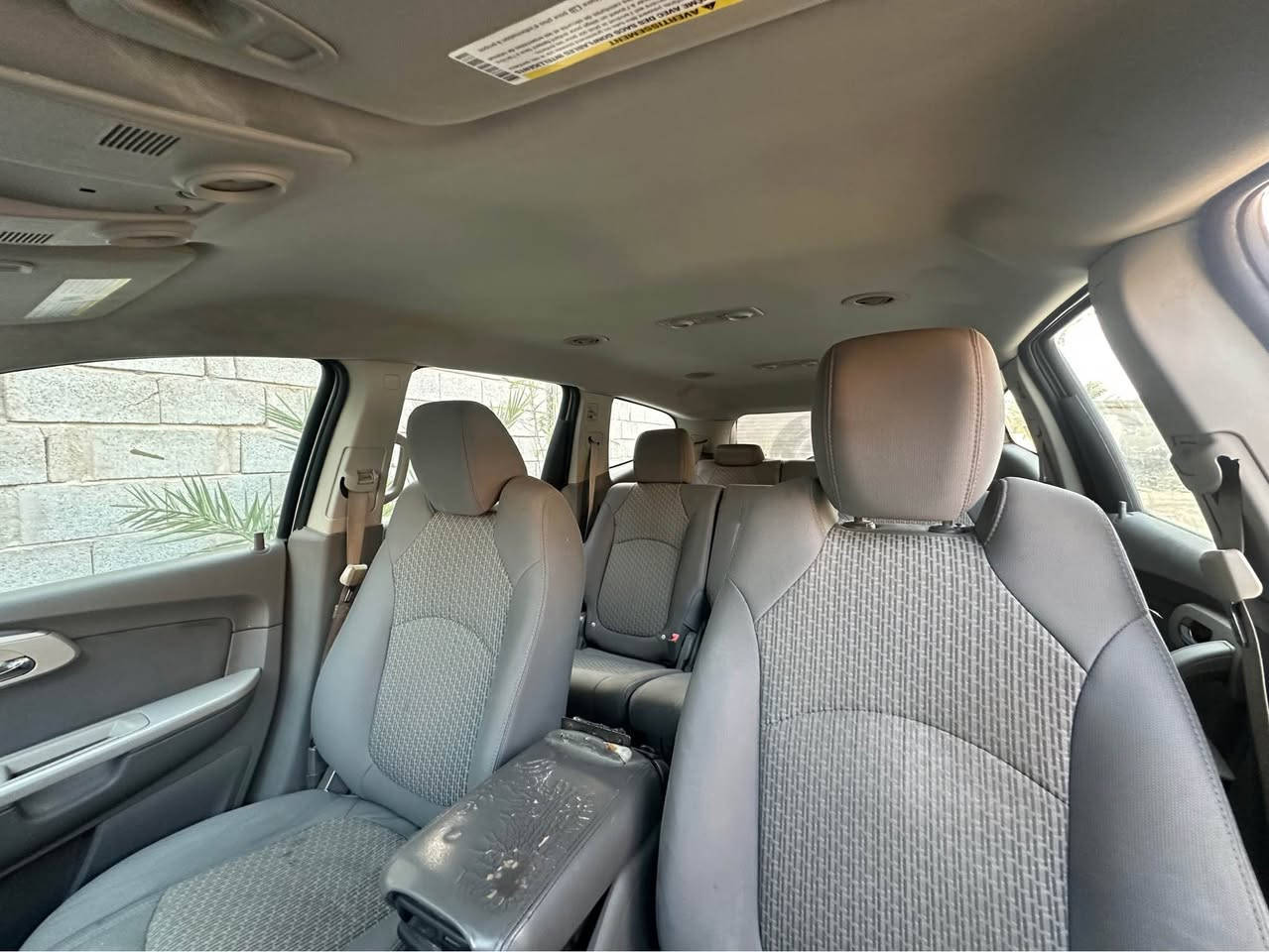 السلام عليكم سياره موديل 2011سبعة راكب رقم انكليزي سنويه ما منتهيه كير ومكينة جدد توه شادهن بيدي مال حاويه كشر نضيف كلش تبريد شغال عوزه بس غاز من بدلت المكينه فتحو البوري وطار كهربائيات كلها شغاله  دواخل نضيف كلش كامره وشاشه وانضف من الصور ونصبتها كلش حلوه للاستفسار (***********)(***********)
مكاني البصره الدير السعر 92وبيها مجال قليل البصرة, العراق
