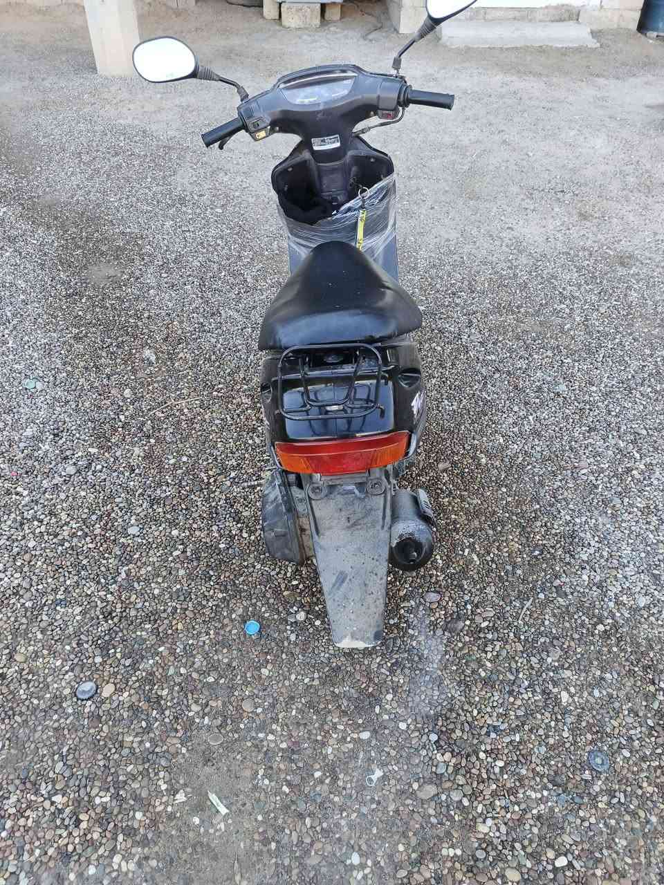 سلام عليكم درجة للبيع نوعه هونداي حلو سلف هندر الدرجة خبط دهن وبانزين ومابيه نقص ومكينه نضيفة السعر 250 وبيه مجال المكان قرب جسر الضلوعية رقم الهاتف ***********
