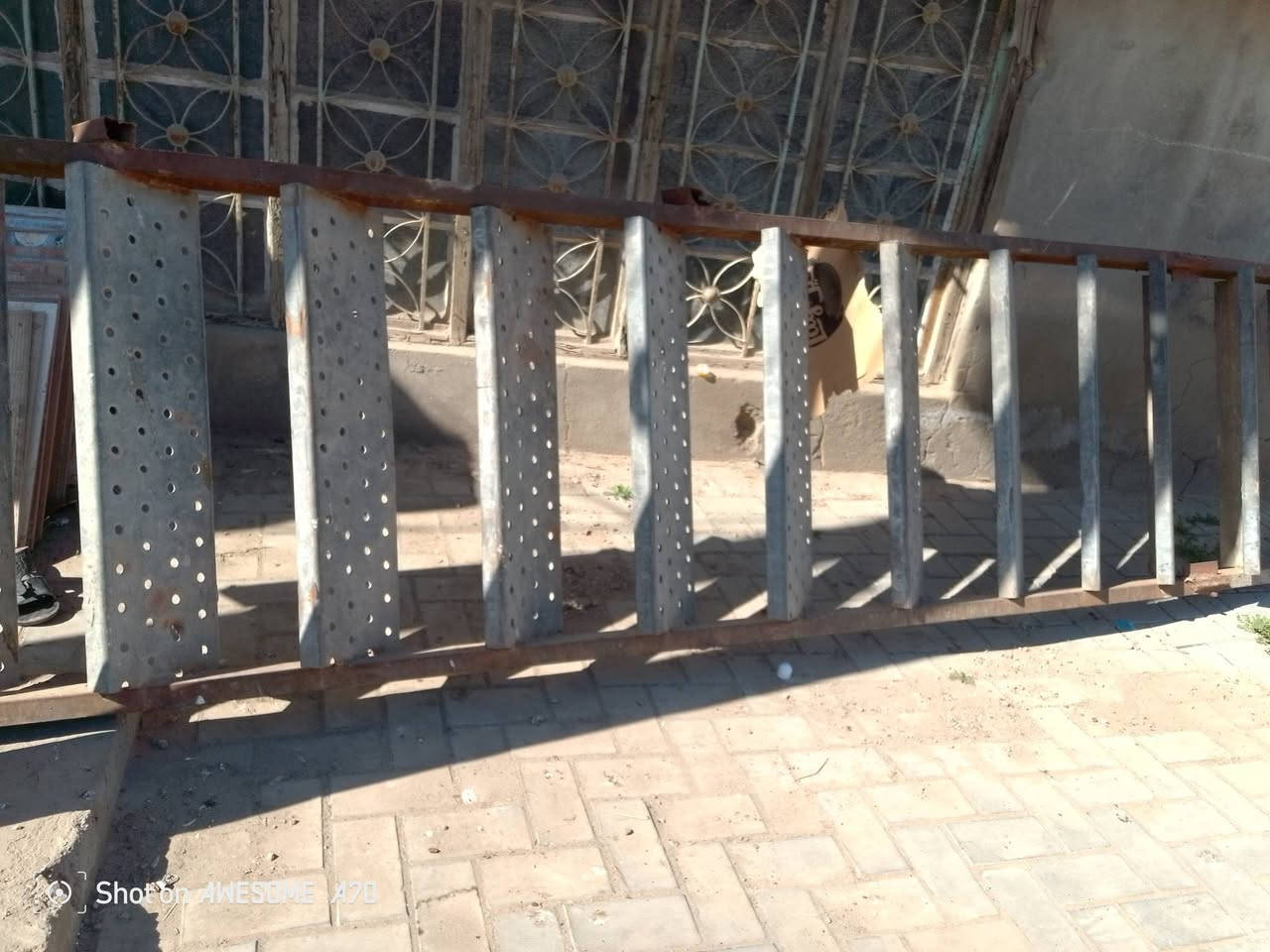 درج اربع أمتار للبيع سعره 200 وبي مجال ***********
