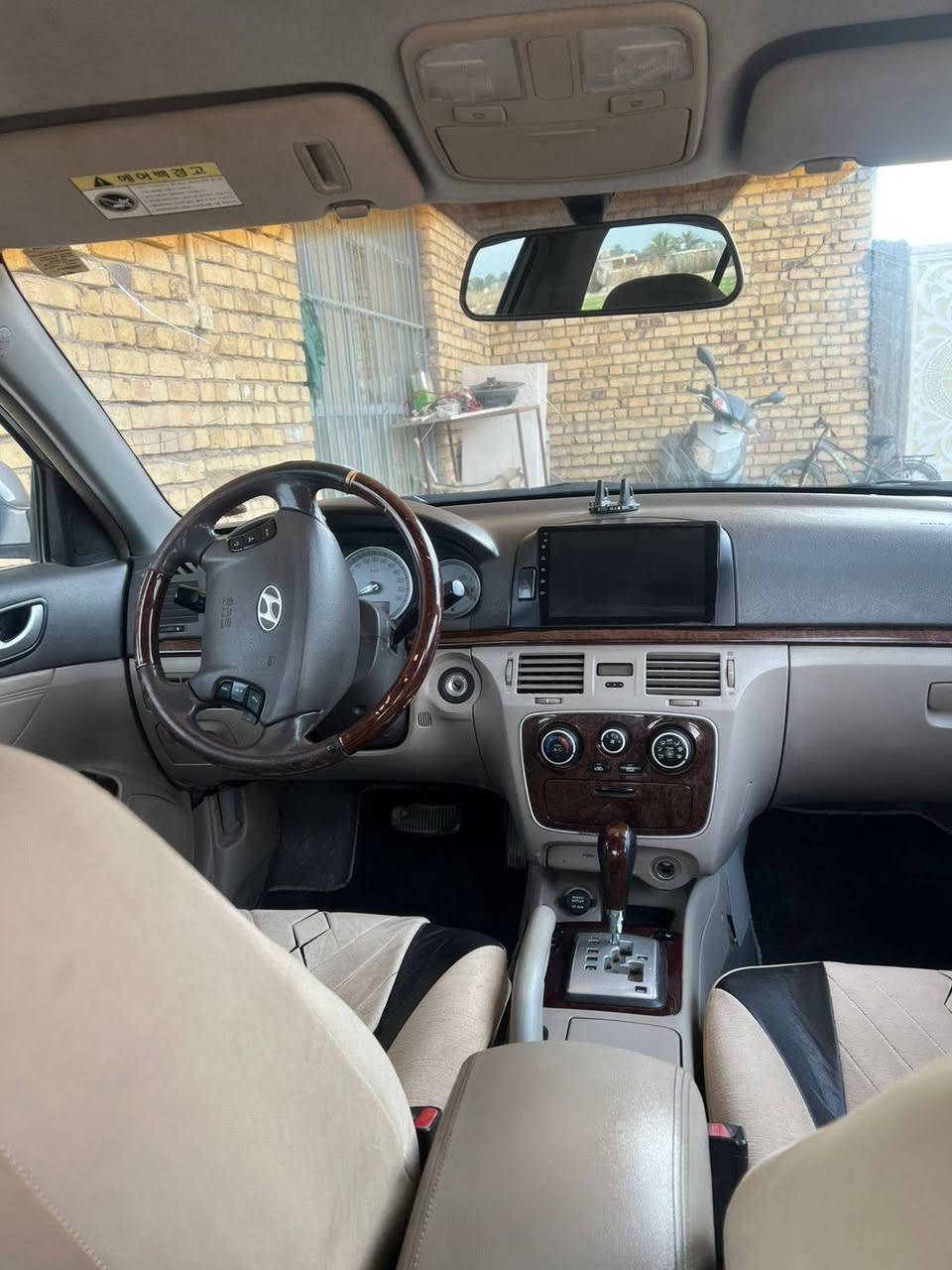 سوناتا للبيع بيه جاملغ خلفي جهه السائق صبغ والباقي مكفول مكينه كير حداديه *********** 
***********
