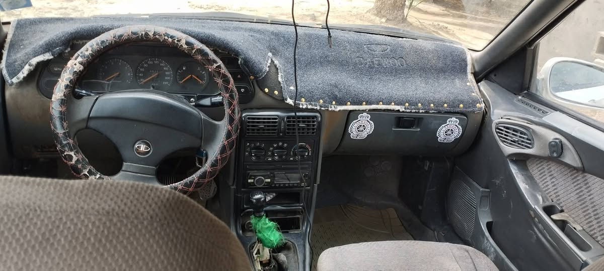 السلام عليكم لبيع اسبرو موديل 96 سنويه لحد 28 رقم دولي تحويل مباشر  حداديه جديده شادها كير جديد محرك  بيه بخار المفتوح سياره خير من الله تخم تاير جديد السعر 22اوبيها مجال الشراي  لاتصال عل رقم  ***********
