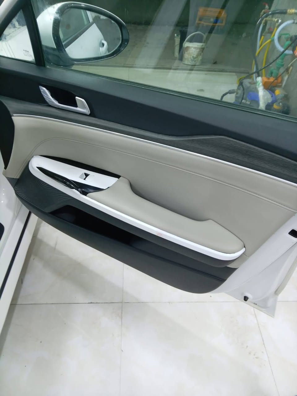 السلام عليكم
كي فايف خليجي موديل2025

حجم المحرك 2505
ماشيه 39 
السعر 220

كفاله عامه عده بارد بسيط كلش باب العبري 

مكان السياره ناصريه حي الحسين للاستفسار ***********
