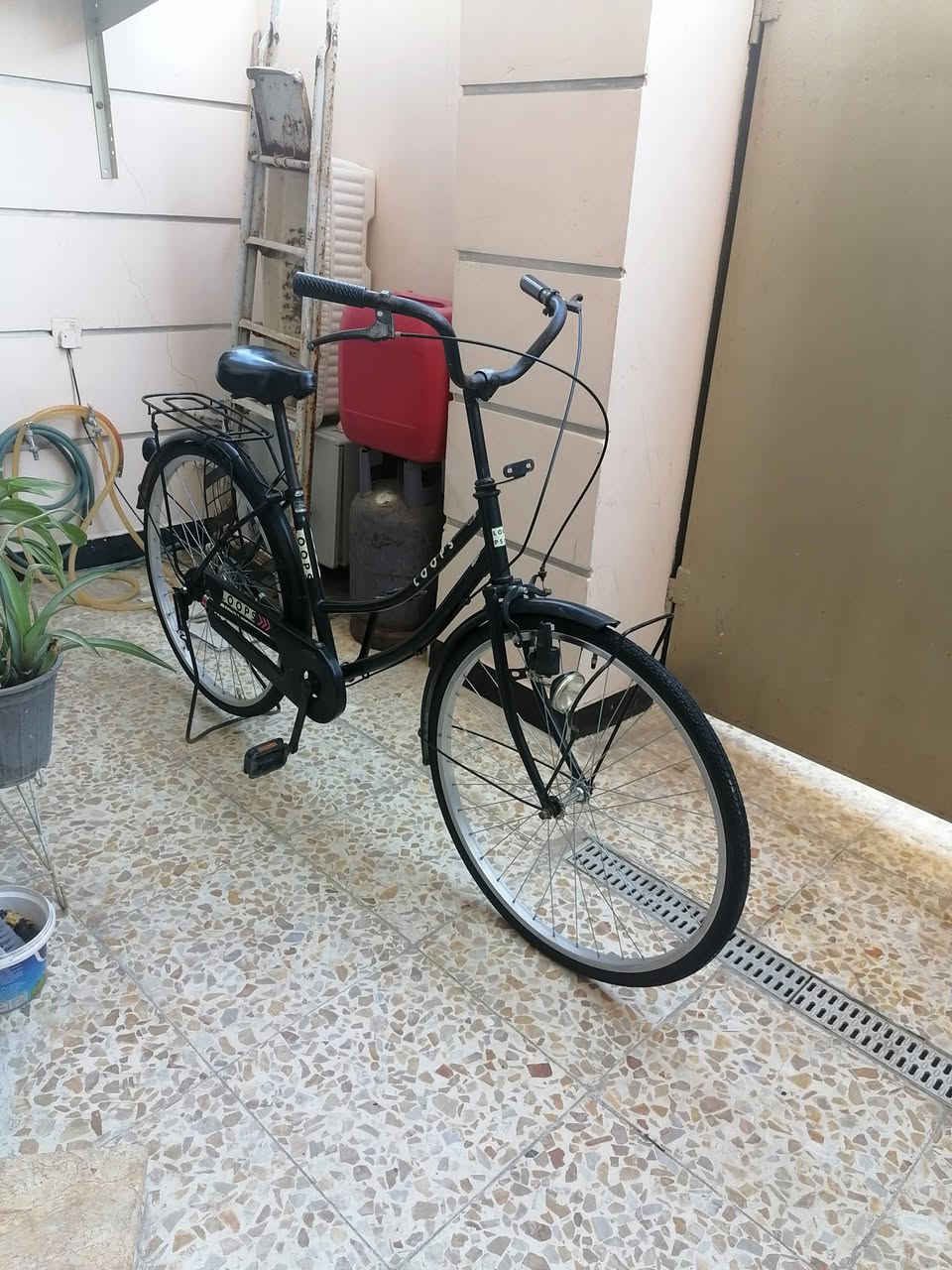 يا الله الهم صلي على محمد باسكل ماركه لوبس شركه عالميه موديل 2017 كفاله نضافه فول حاويه منزله ابيدي الباسكل ما مفتوح بعده كشنه الاصلي ما مبدل و استيرنه ما مصبوغ كامل مكمل طبعا القطعه معروضه للبيع سعره 110 وبيه مجال بسيط مكاني بغداد البياع الباسكل كامل للتواصل اكثر واتساب ***********
