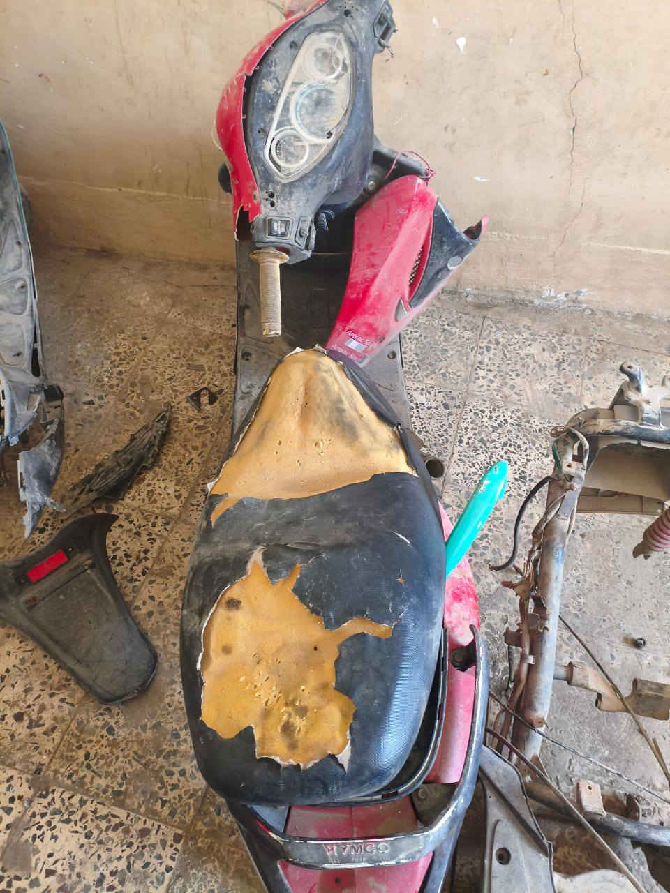 سلام عليكم للبيع غراض تفصيخ جي فور مكاني الديوانية قضاء شامية رقم ***********
