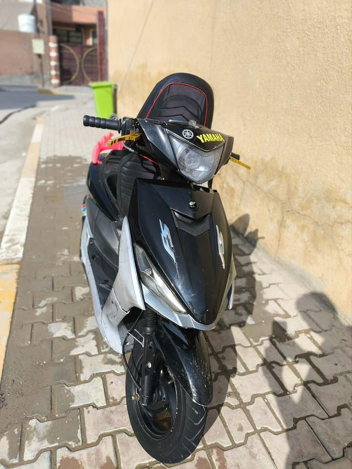 للبيع 
FS موديل ٢٠٢٠ 
دراجه حلوه ونضيفه بس كفراتها شويه تعبانه دراجه شلعتها حلوه والصالصنه الرياضيه شلتها شديت مالتها بلاديه الشراي يتصل او يراسل واتساب موجود ***********
