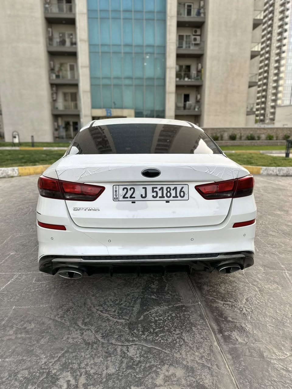 السلام عليكم
KIA OPTIMA 2020 للبيع 
السياره وارد خليجي يعني مكينه دوش 2400 cc المرغوب السياره مكفوله من الصبغ ماعدا تعديل بوارد بسيط .
كير و مكينه بشرط برغي ممفتوح بيها ✈️ تبريد ثلج ❄️ 
مواصفات ستندر مري شفط تحكم ستيرن جهتين بدون فتحه و الكشنات بلادي مخمل اني مغلف الكشنات جلد درجه اولى بلادي .
رقم اربيل سنويه و هزه جديدات تحويل ثاني يوم بشرط .
سعر السياره 165 ورقه و عنواني اربيل و رجائا الي ميعرف بل سياره ليكسر بحلال العالم بل تعلقيات لان وارد الخليجي كلش قليل و مرغوب .
للاستفسار اكثر هذا رقم تلفوني *********** متوفر اتصال و واتساب
