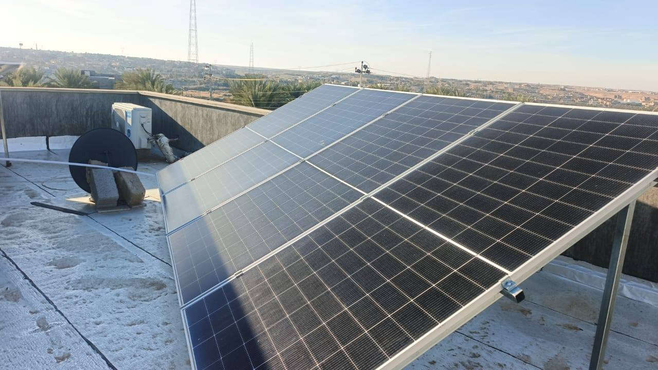 تم بفضل الله تنصيب منظومة 10امبير ليلي
15نهاري
المنظومة تتكون من
١.انفيرتر ٦كيلوواط ايتل
٢.بطارية ١٠كيلوواط ايتل
٣.الواح لونجي عدد٨
مع كافة الحماية المطلوبة
للاستفسار الاتصال على الرقم ***********
