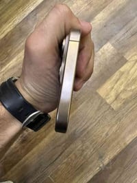 ايفون ١٦ برو ماكس ٢٥٦ عربي شرق اوسط ماستر بطاريته بعدها 100% الجهاز بع...