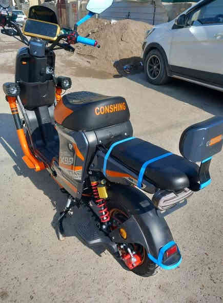 السلام عليكم دراجة x900
خمس بطاريات دراجة حلوة وسريعة سماعات بلوتوث لايد عدسة السعر 650 
مكاني بغداد زعفرانية 
***********
