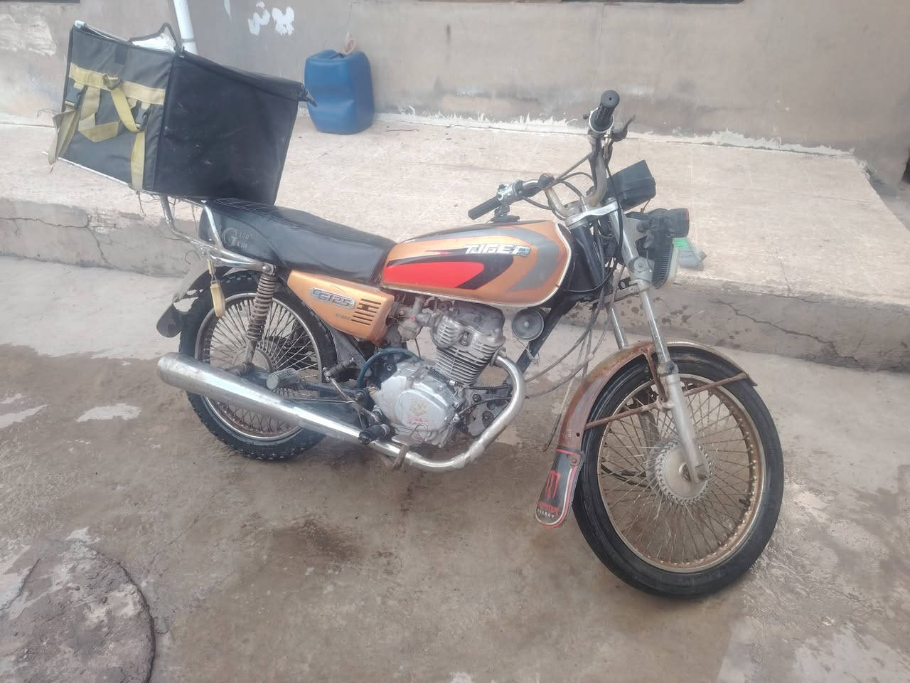 تايكر 2020
لببيع نضيف
المكان ناحية القيارة جنوب الموصل
***********
350 وبي مجال
