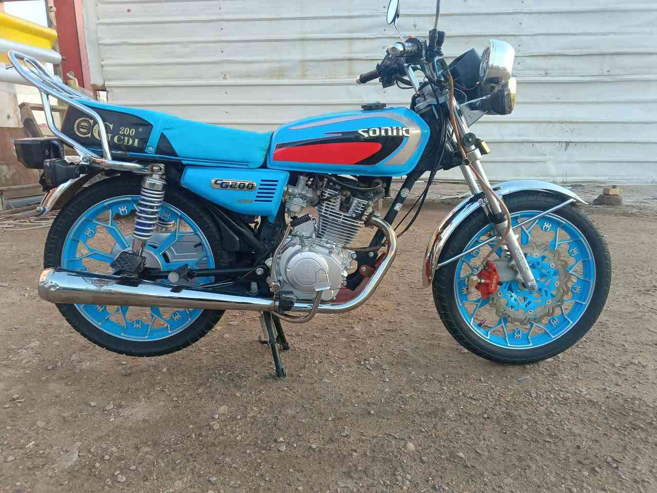 سلام عليكم دراجة للبيع سيفان وراق صوالي محرك شرط يكون 200 موديل 2024 بابل الخميسيه اتصل على رقم وبيك خير ***********
