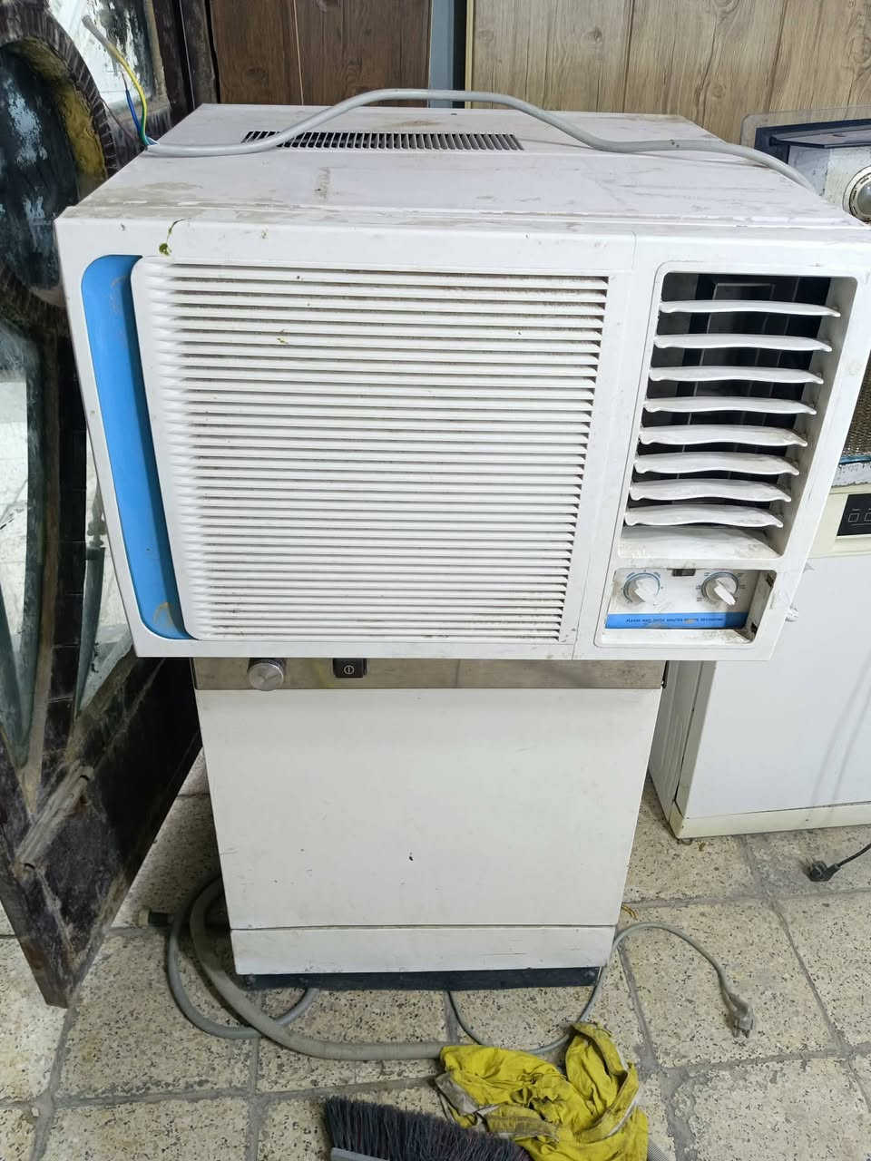 اغراض بيت كلش نضيفات للبيع مابيهم اي ضرركلمن وسعره للاستفسار على الخاص


**إذا كنت صاحب هذا الإعلان وتريد حذفه لأي سبب، رجاءا أرسل رسالة إلى الدعم الفني**