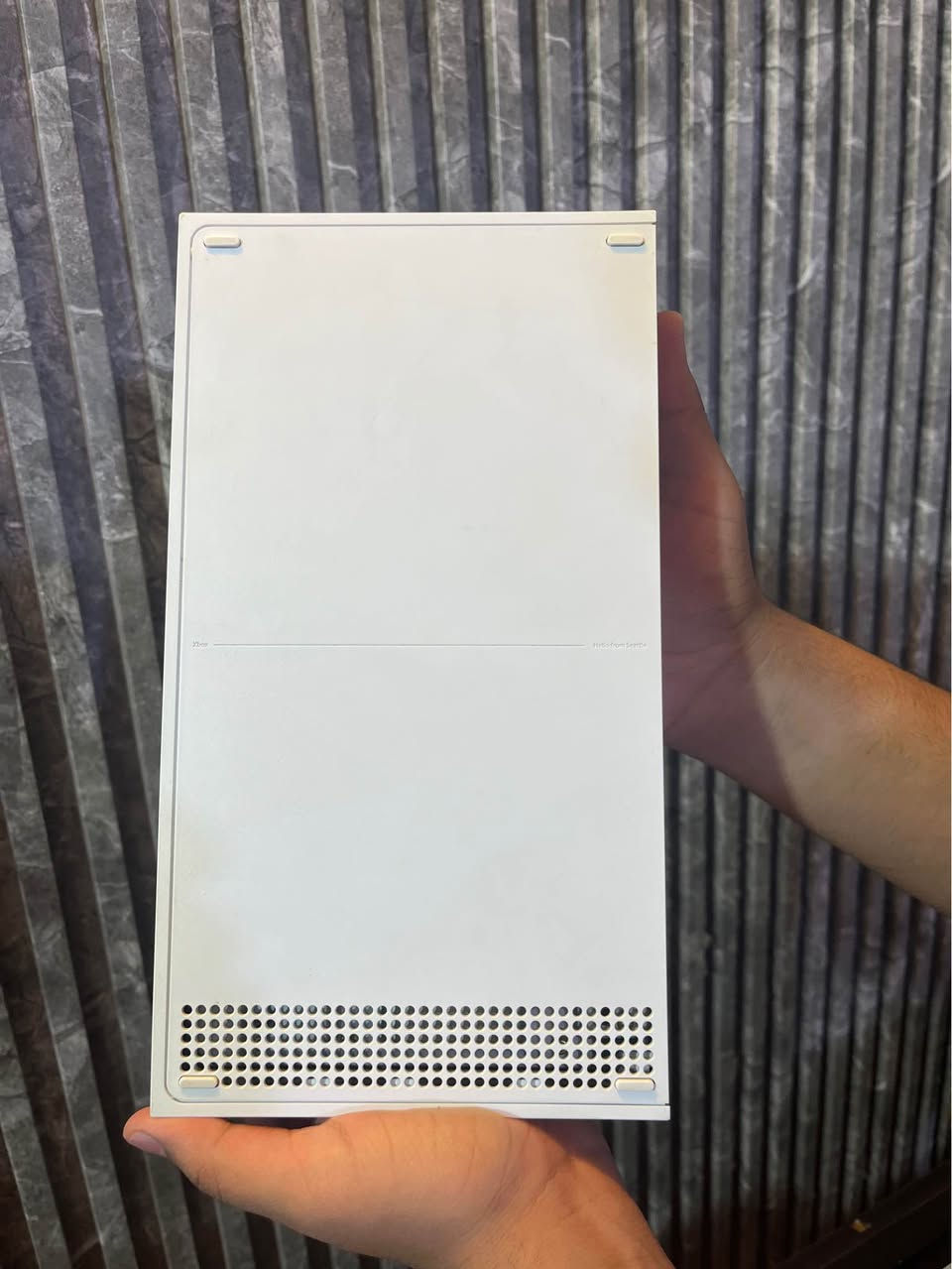 السلام عليكم اكس بوكس سيريس اس مستخدم للبيع الجهاز نظيف إصدار 2022 مستخدم سنة ونص 
الكارتون وملحقاته كلها كامله مكاني الناصرية للتواصل *********** ناصرية, ذي قار
