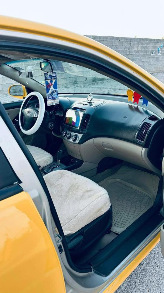 السلام عليكم هونداي النترا 2011مريكي حادثها جاملغ خلفي بدون اي داخل محرك 2000 كير ومحرك وتبريد وصدر كفاله رقم بغداد بسمي تحويل مباشر سياره جاهزهالسعر 75
بغداد جديده الف دار 
رقم هاتف وتساب ***********
