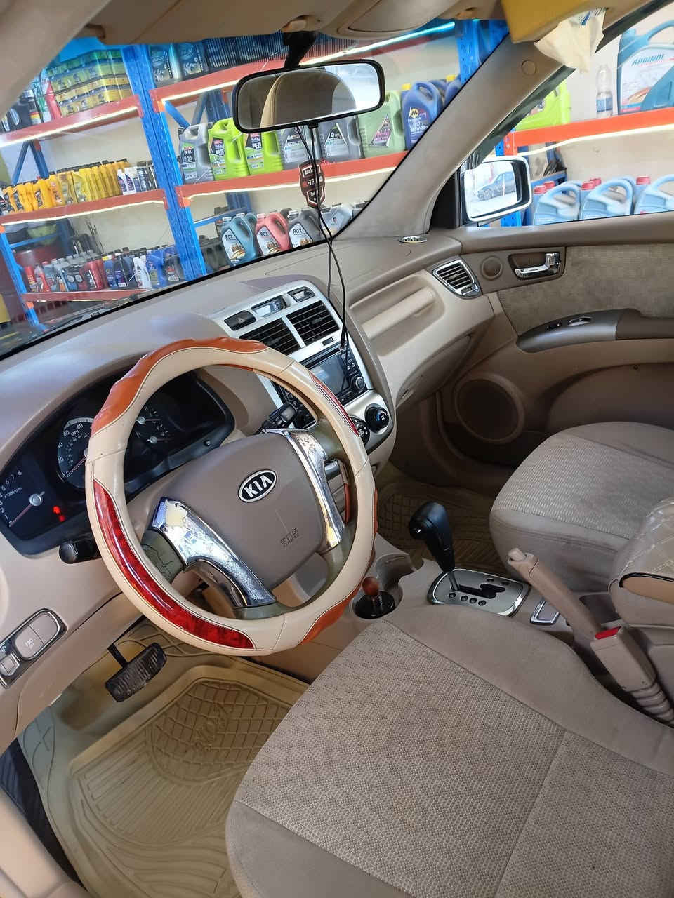 سلام عليكم كيا سبورتج موديل ٧ أمريكي صبق فقط بنيد وجاملق بدون معجون بسمي مكانها بغداد الدوره اسعر ١١٠ وبيها مجال مكينتها بيها لاستيك ولف رقم الهاتف *********** غير متواجد علفيس
