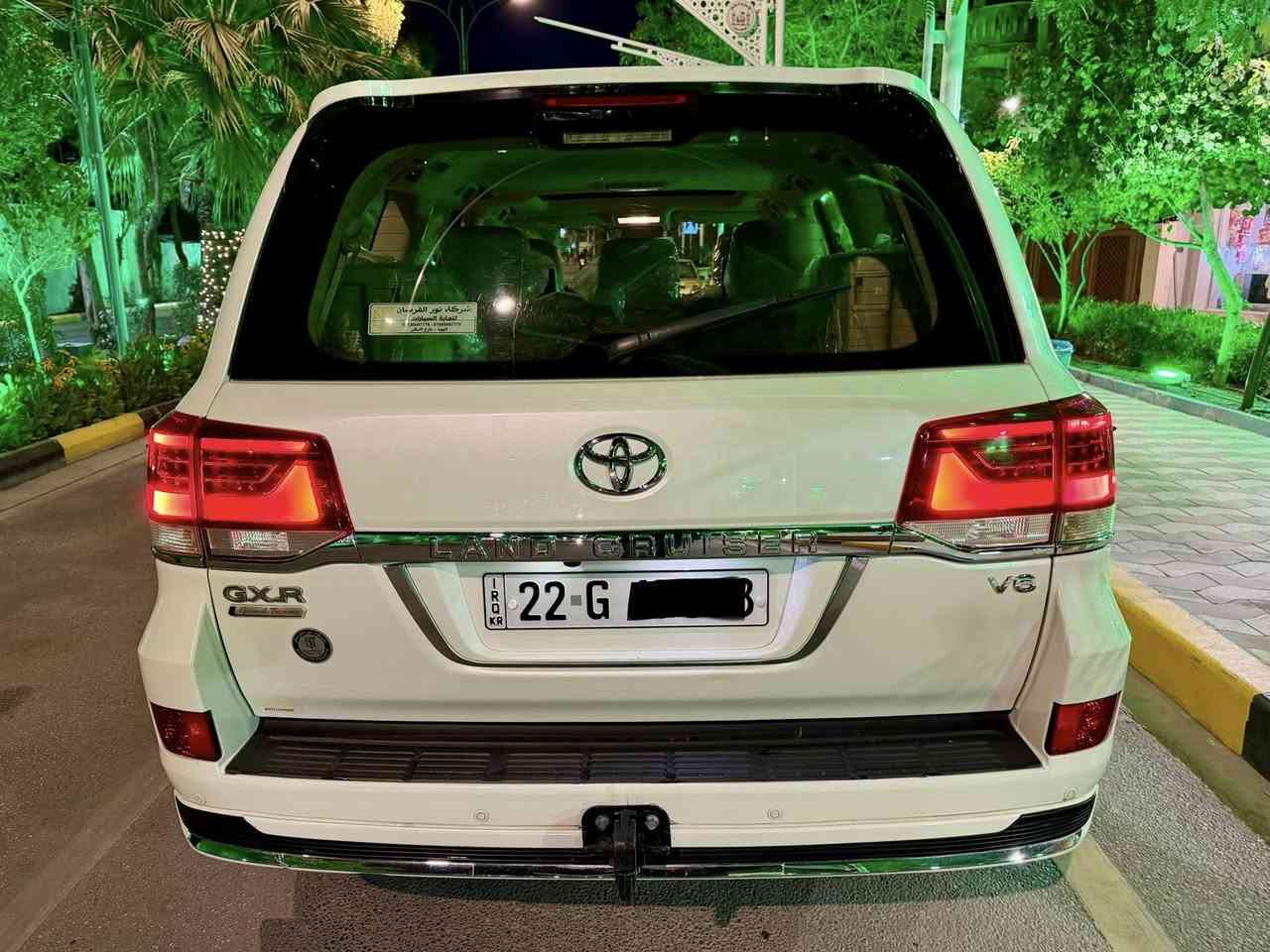 لاندكروز 2021 خليجي كفالة عامة مغلفة ppf كامل حته الدعاميات ماشيه 62 الف رقم اربيل انكليزي  محرك 4000 مكان السيارة كربلاء ***********
