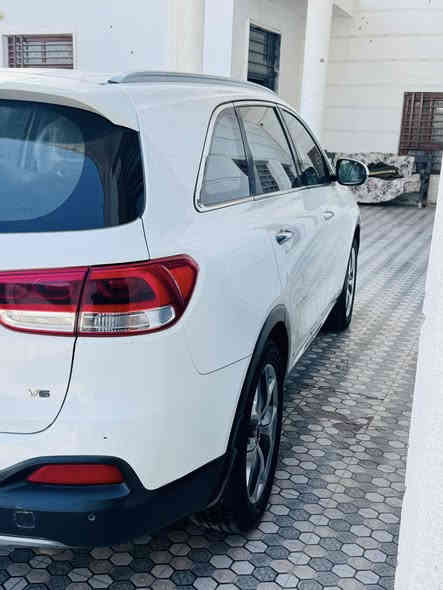 السلام عليكم 
سورنتو 2016 خليجي 6 سلندر 7 راكب 
رقم ذي قار الدولي تحويل مباشر
فور ويل مكفوله من الضربه والصبغ والتبديل 
بيها رصعات اثر حالوب 
محرك وكير مكفولات على وضع الشركه 
تخم تاير جديد حداديه جديده 
السياره جاهزه من الاخير وبالعافيه عل ياخذها 
المكان قضاء الرفاعي السعر 205 وبيها مجال 
***********
***********
