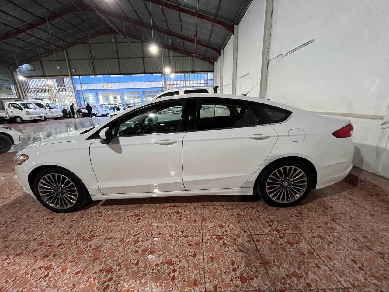 سلام عليكم 
بيع +مراوس شمالي فقط 
فورد فيوشن ٢٠١٨ حادث  موجود بالمنشور 
بدون ايرباك 
محرك كبس بشرط ١٥٠٠ تيربو 
رقم سنويه فحص وهزه كله جديد 
تحويل ثاني يوم 
مواصفات se معروفه 
بصمه 
بريك بصمه 
ويل كروم 
گير ماوس 
مري اشاره 
حساسه امامي خلفي
شاشه جبيره 
كامره دواره 
ماشيه ٨٥ الف ميل 
مكان سياره اربيل 
السعر ٩٧ بي مجال بسيط 
*********** واتساب *********** أربيل, العراق
