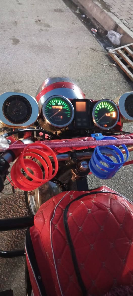 سلام عليكم ستوته للبيع موديل 2020فحل عالي نضافه فول مكينه صفر 2024ترايه للبصره تايرات 3جدد ستوته عوزه بس سايق منفيس موجود السعر بلاش مليون 275وهم بي مجال حك الجيه خوكم واخدمك شراي اتصل ودلل ننطيك كفاله عمامه من كلشي *********** يوجد لدينه  وتساب  الماعنده رصيد يتصل وتساب العنوان كركوك
