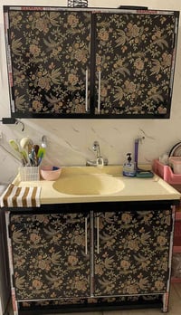 كاونتر للبيع قطعتين المكان بغداد الجديده السعر 150  الرقم 07702763774