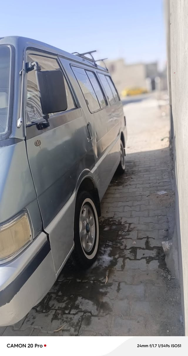 سياره بستا رقم نجف راعيه بلسماوه موديل 92 للبيع او  مراوس بسياره صغيره حسب القناعه 
السعر 35 وبيه مجال تواصل ***********
