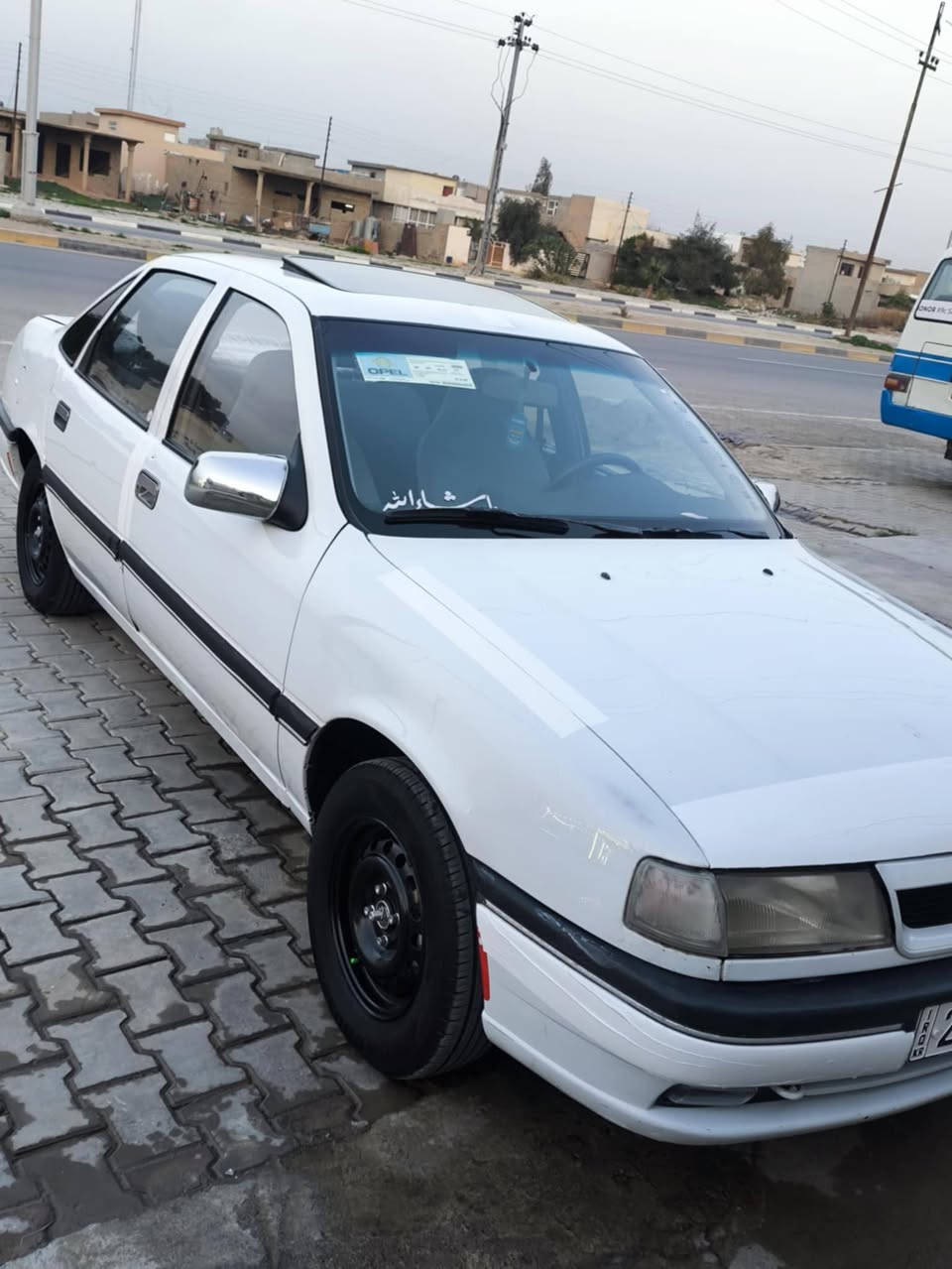 سلام عليكم ورحمة الله وبركاته
اوبل فكترا للبيع حجم ١٨ دوش سلايت موديل ٨٢ 
هزة وسنويه لحد ٢٠٣١ 
بطاقه بانزين بيه اسبوع ويجي
تخم تايرات جديد صدر جديد
بيه فقط دوسات معمره وهلال
سعره ٤٨ وبيه مجال مكاني عمل شعبي 
***********
