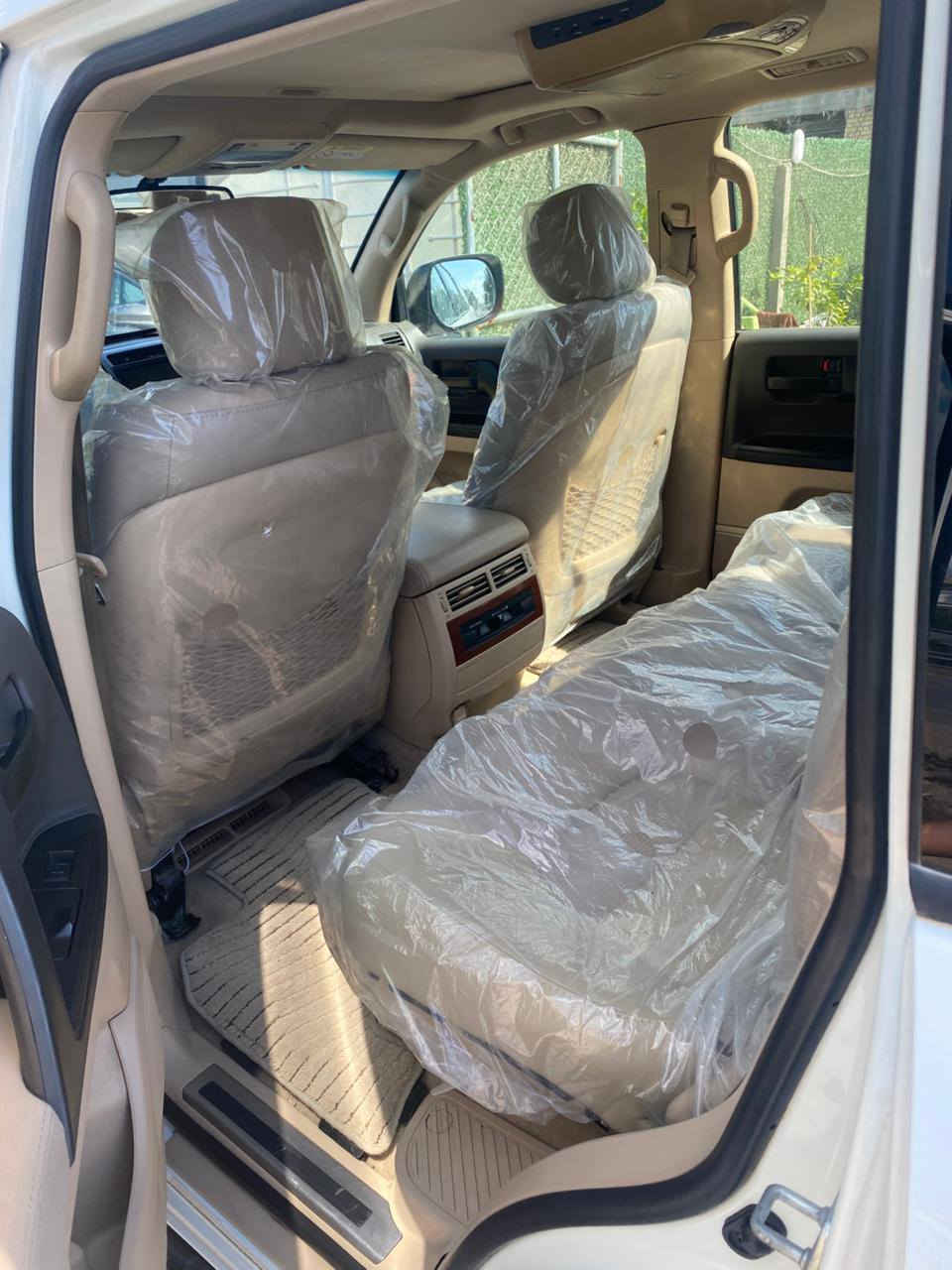 السلام عليكم 
لاندكروز GXR 2013 للبيع 
ماشية 286 الف كيلو متر 
السعر 380 ورقه


**إذا كنت صاحب هذا الإعلان وتريد حذفه لأي سبب، رجاءا أرسل رسالة إلى الدعم الفني**