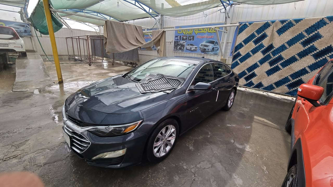 السلام عليكم
ماليبو LT

2019

مبدل بيه بنيد وجاملغ جهت السايق 

ممشاهَ 117550 قابل للزيادة 

سعره ٩٨ ورقة 
عليه غرامات ٢٥٠ الف  من ضمن سعر السيارة 
*********** هذه رقمي اخوان مرات ما ارد ع الماسنجر
