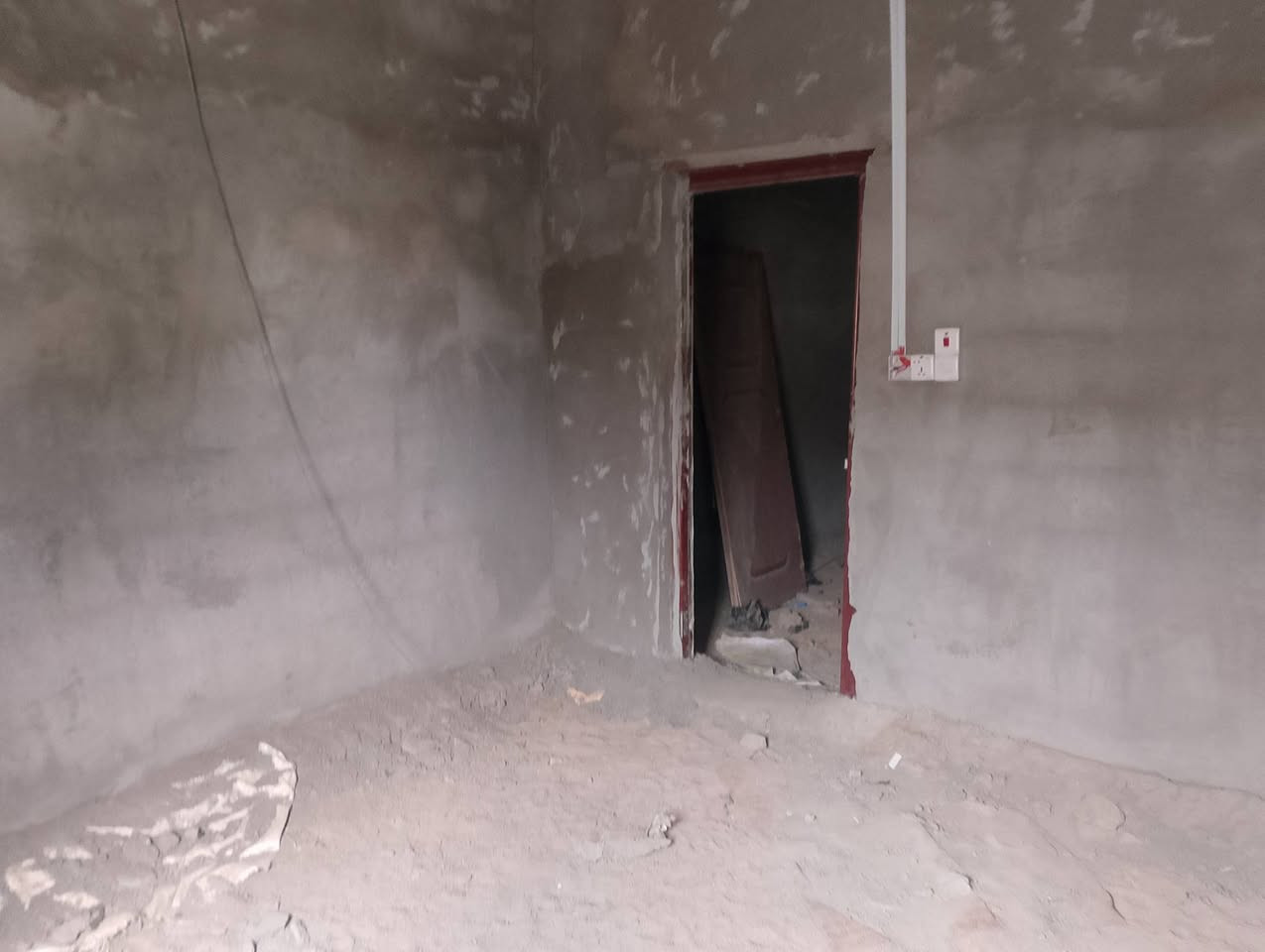 بيت للبيع تجاوز 200 متر غرفتين وصاله ومطبخ ودوانيه بيت احتياجه بس صبه ارضيه وحتياجات بسيطه بيت سندويج شارع السوداني قرب برج الأثير السعر 11 وبيه مجال للاستفسار ***********
