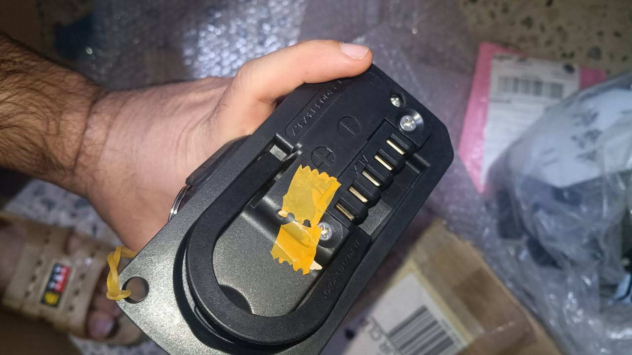 سلام عليكم متوفر هاي بطاريه ب100 اذا احد تخدمه


**إذا كنت صاحب هذا الإعلان وتريد حذفه لأي سبب، رجاءا أرسل رسالة إلى الدعم الفني**