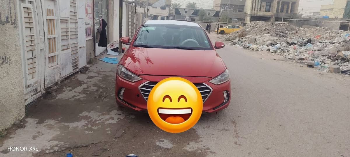 النترا موديل ١٧  للبيع رقم بغداد انكليزي جديد
السنويه لغايه 2030
تبريد جديد تايرات جدد 
داخل فول نظافه
محرك 2000دوش مكفول
كير atمرغوب مكفول
شواصي مكفوله
السياره حادث امريكاالبنيد صبغ فقط 
بيه جراد شوية بالقمارة والجنطة وشخط بالباب الخلفي عكس السايق
السياره باسمي تحويل ثاني يوم
مكاني بغداد الري
اي تفاصيل اخرى  تواصل على الرقم
*********** 
سعرها 115 وبي مجال بسيط للشراي
ملاحظه صور الحادث بالمنشور
