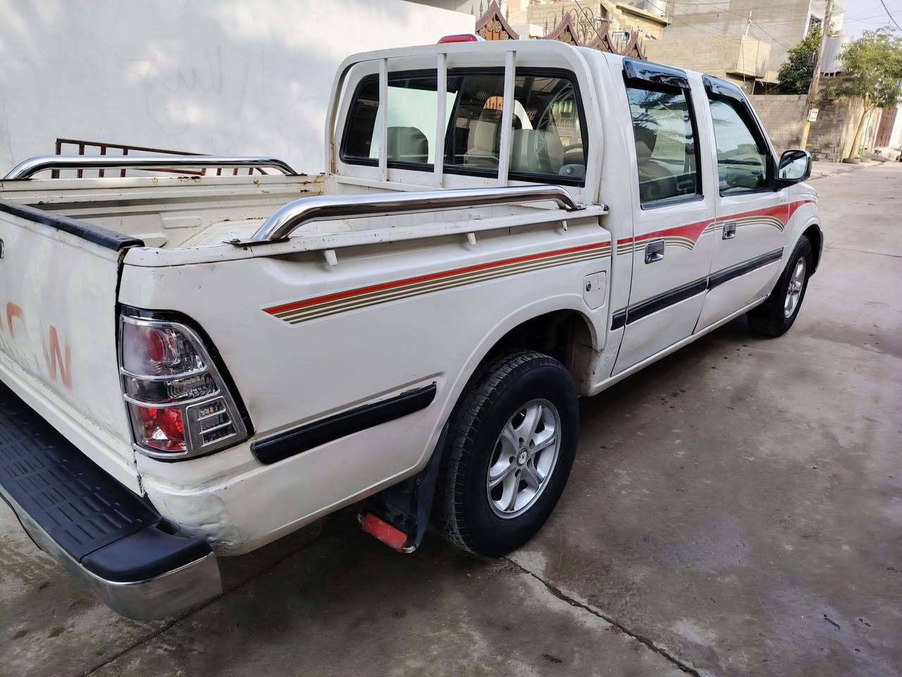 كنو موديل 2006.رقم كركوك سنويه مشرو ع وطني شرط تحويل. بطاقة بنزين. محرك. كير. كهربائيات. صدر. تخم تاير. دوشمه. شاصي. اكسل. كوله شرط. سياره بدون صبغ اوحادث. اوتبديل. للاستفسار أكثر ***********.مكان السياره كركوك *********** السعر ٥٠$بي مجال قليل
