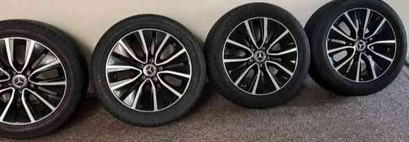 سلام العليكم هاي تاخم ويل و تاير ميرسيدس للبيع قياس 225/50/17/ اصلي الماني  كتير نظيف بشرط بلانص سعر 250دولار امريكي  مكان اربيل ..*********** واتساب أربيل
