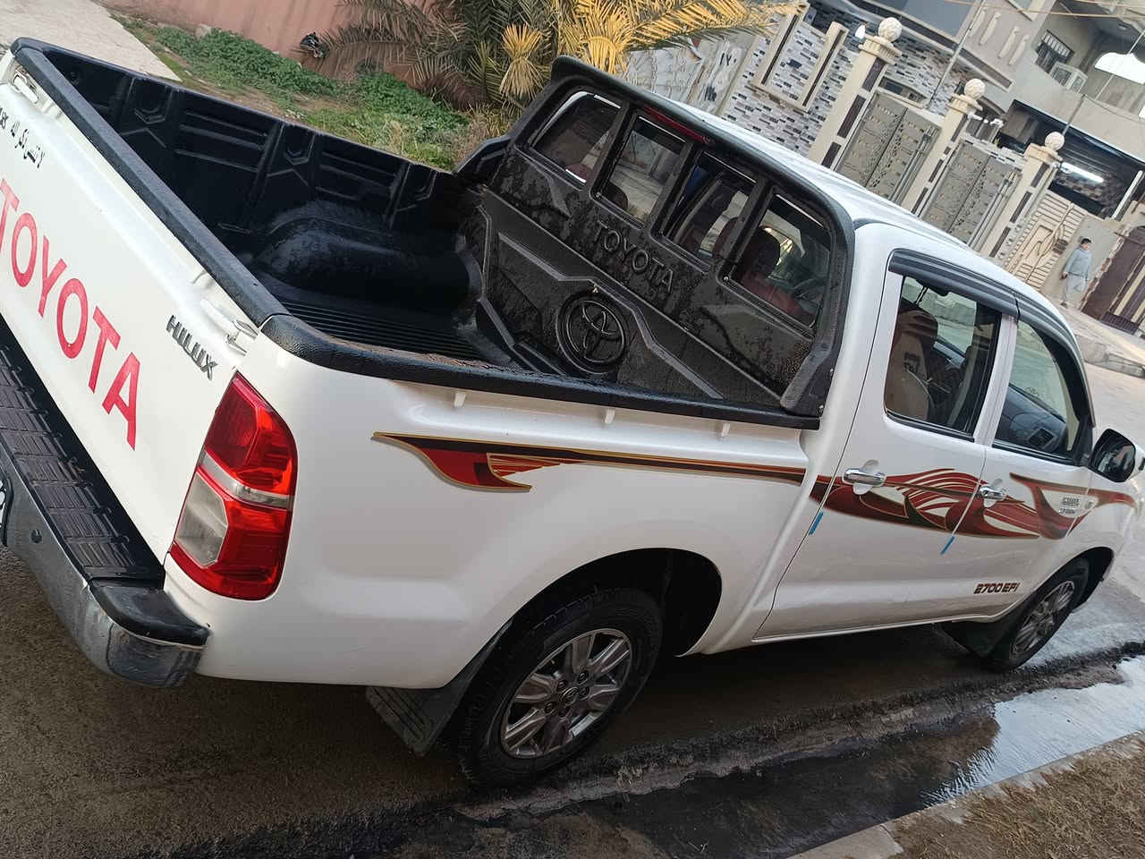 السلام عليكم بيكم 2010 سعودي شاصي19 رقم اربيل مسطره  سنويه بعد ما ساقطه شرط تحويل  بدون صبغ فقط بيها ملاحظات بارد بسيطه محرك ما مفتوح طخم نضيف وتواير جدد سياره مالت جناي  مكان الموصل الايسر   سعرها 180 وبيها مجال للشراي تواصل خاص او الاتصال ع *********** واتسابب
***********
