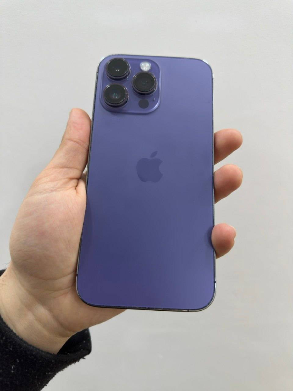 ايفون 14 برو ماكس دبل سيم ( خطين ) ذاكره 256 بطارية 88
فقط مبدل شاشة و ضهر فيس ايدي شغااااال 
ومبدل كامرة تفصيخ يعني مال جهاز ثاني تقرا بل ضبط ( قطعة اصلية من ابل )

سعره 550 الف ( فقط بيع )

للتواصل عل هذا رقمي *********** وبي واتساب 
مكاني موصل وعندي توصيل لكل العراق
