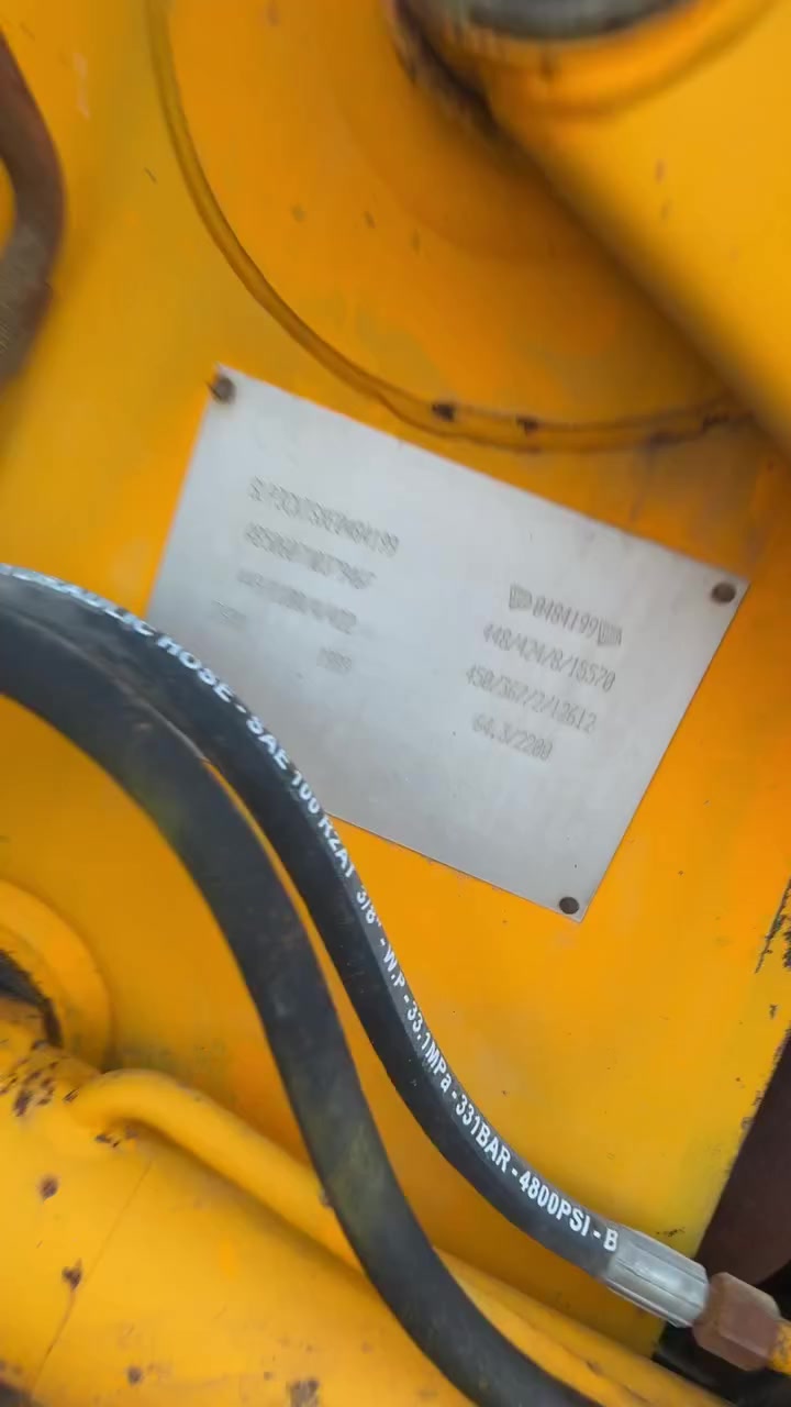 جيسيبي لبيع كاتي. دهوك موديل ١٩٩٩.   مكس سلايت   كهربايةت شغال كير راجس   سعر١٥٠ بيها مجال  رقم تلفون ***********
